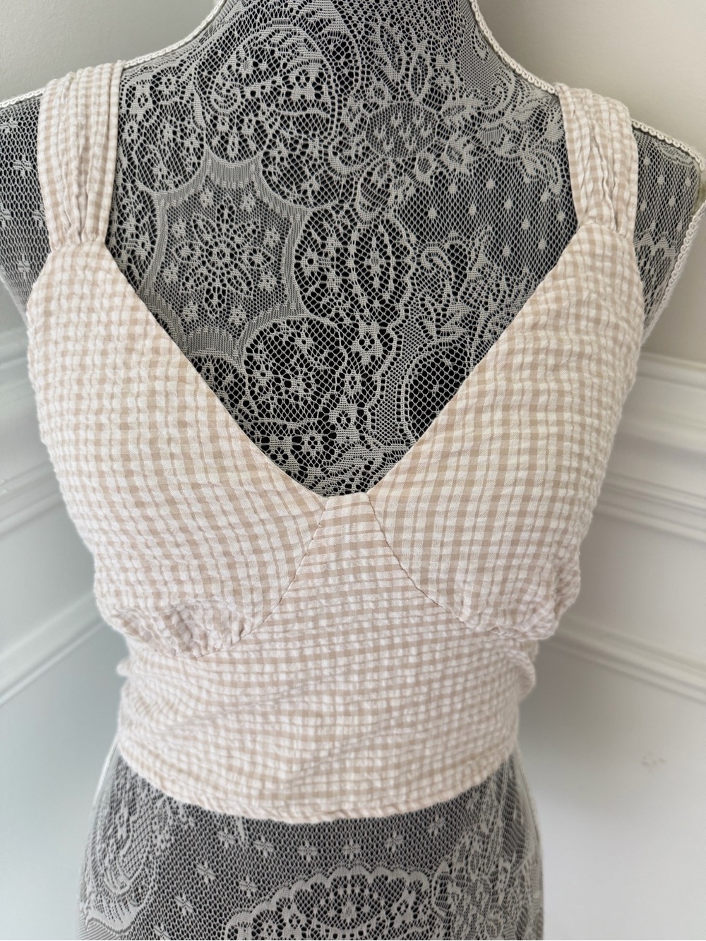 Abercrombie & Fitch Women’s Smocked Tan Cropped Top Size M